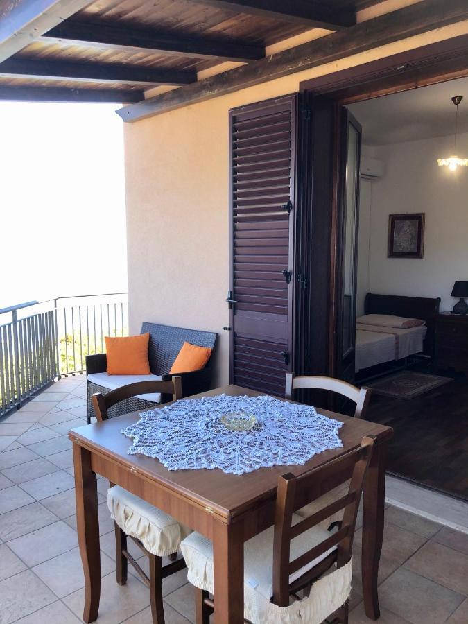 B&B Roomantic & Piscina Idromassaggio Cefalú Exterior foto